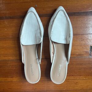 Express - white croc - mule - sz 8
